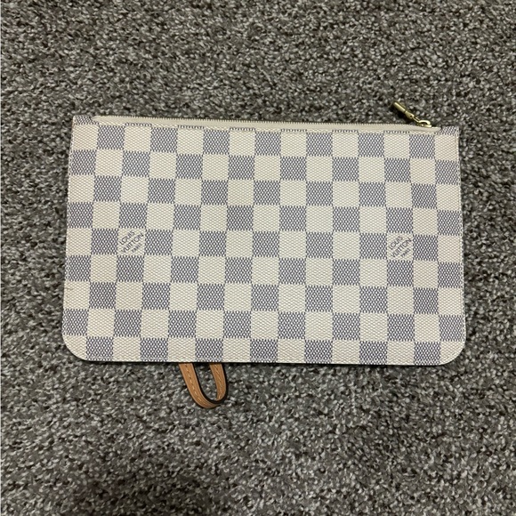 Louis Vuitton Damier Azur Neverfull MM Pouchette - Picture 3 of 10